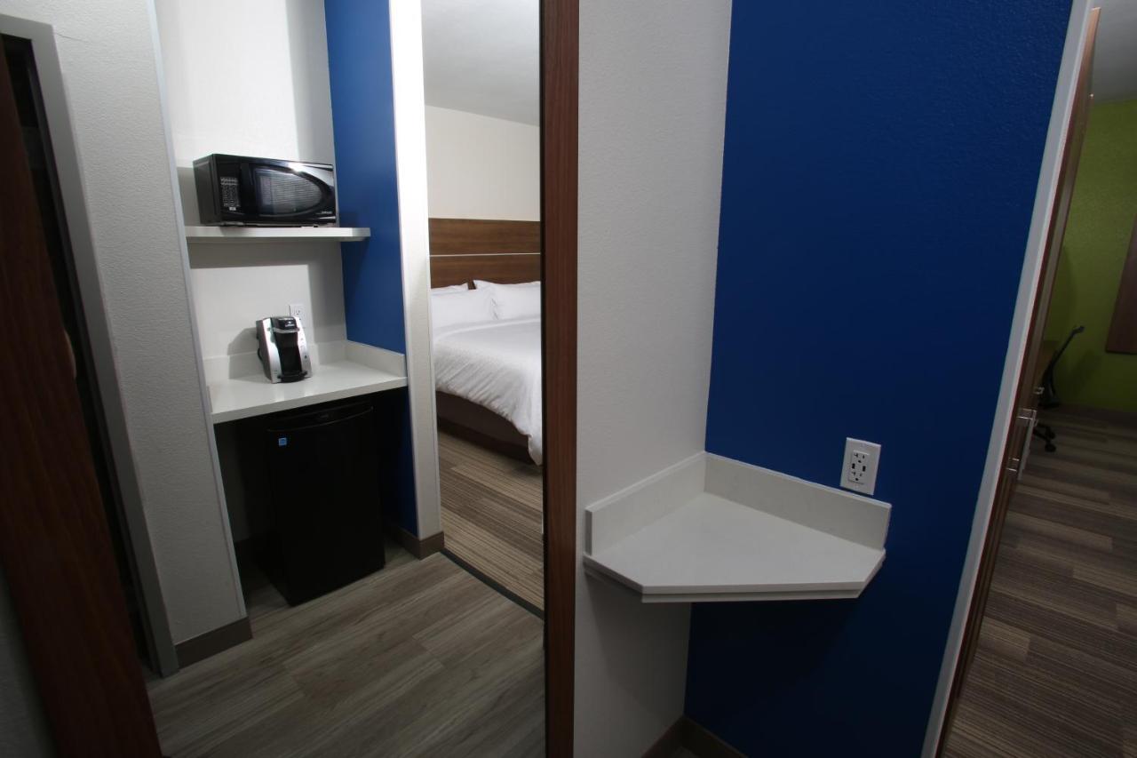 Holiday Inn Express - Mccook By Ihg Kültér fotó
